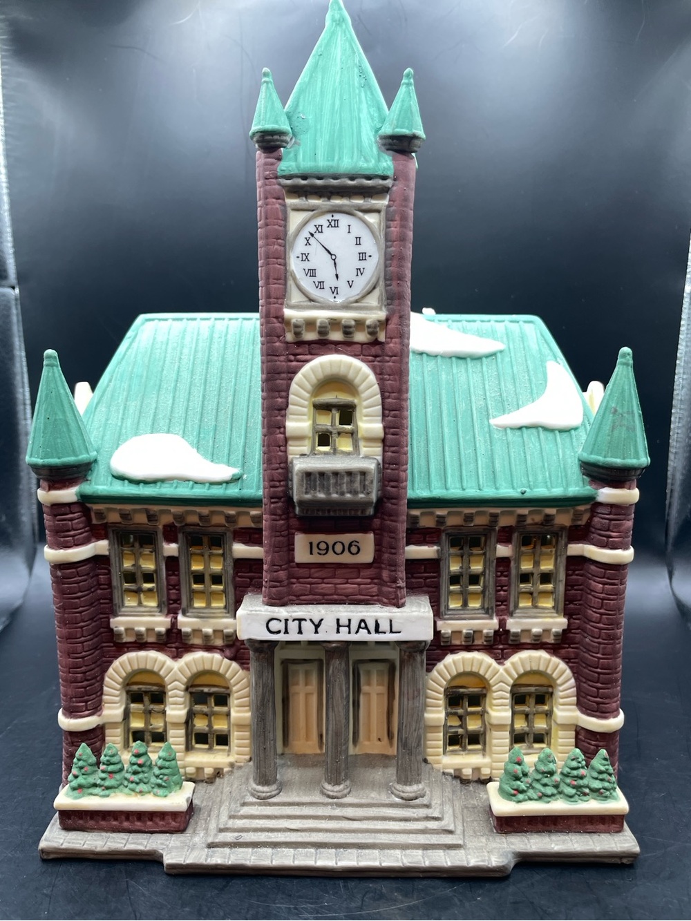 Dept 56 City Hall 1988 59692 Christmas in the City with Original Box and Light